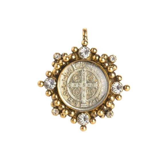 VIRGINS SAINTS & ANGELS VSA Cloister San Benito Medallion in Gold - Picture 1 of 7